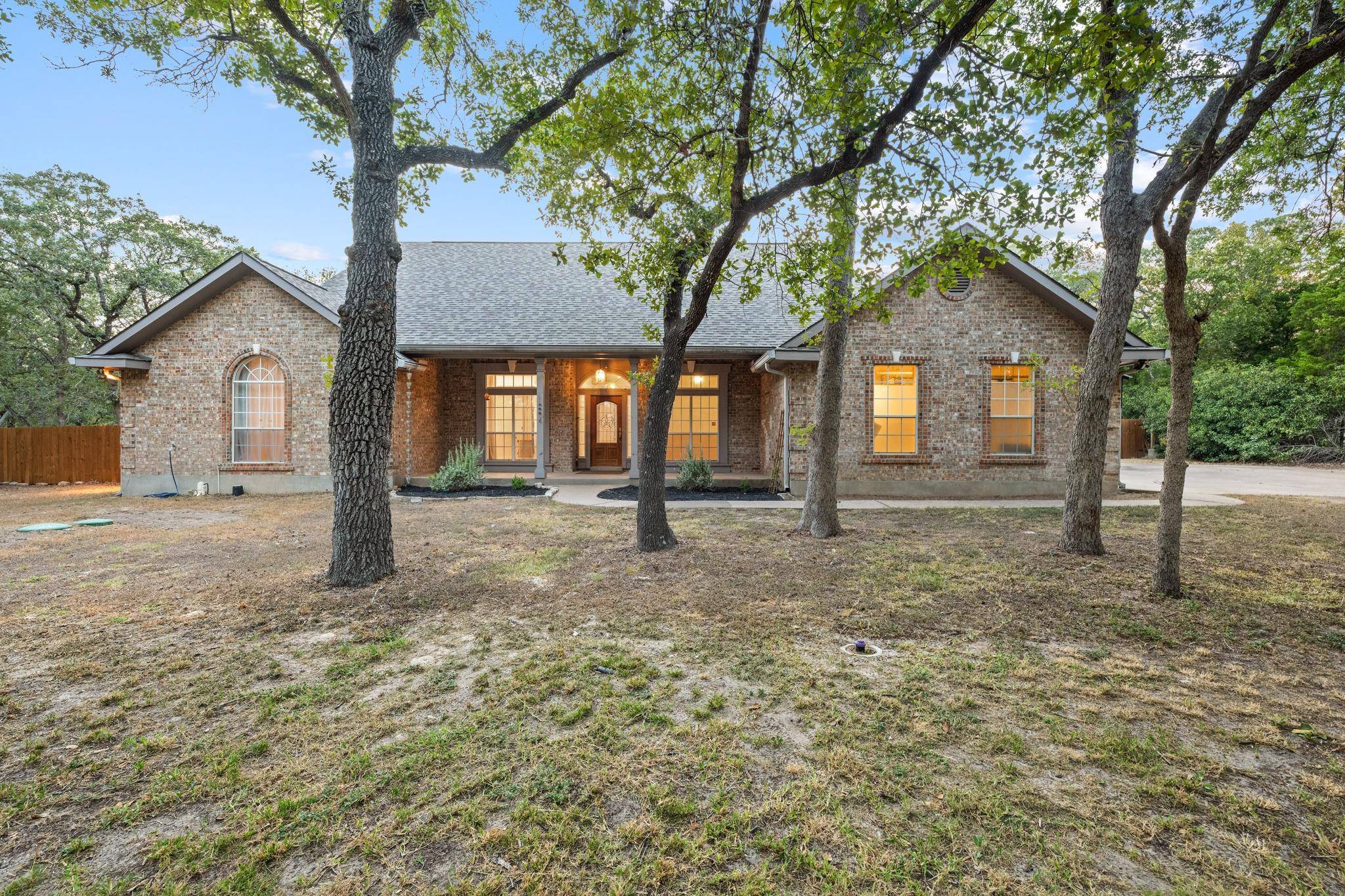 182 Elm Wood DR, Elgin, TX 78621