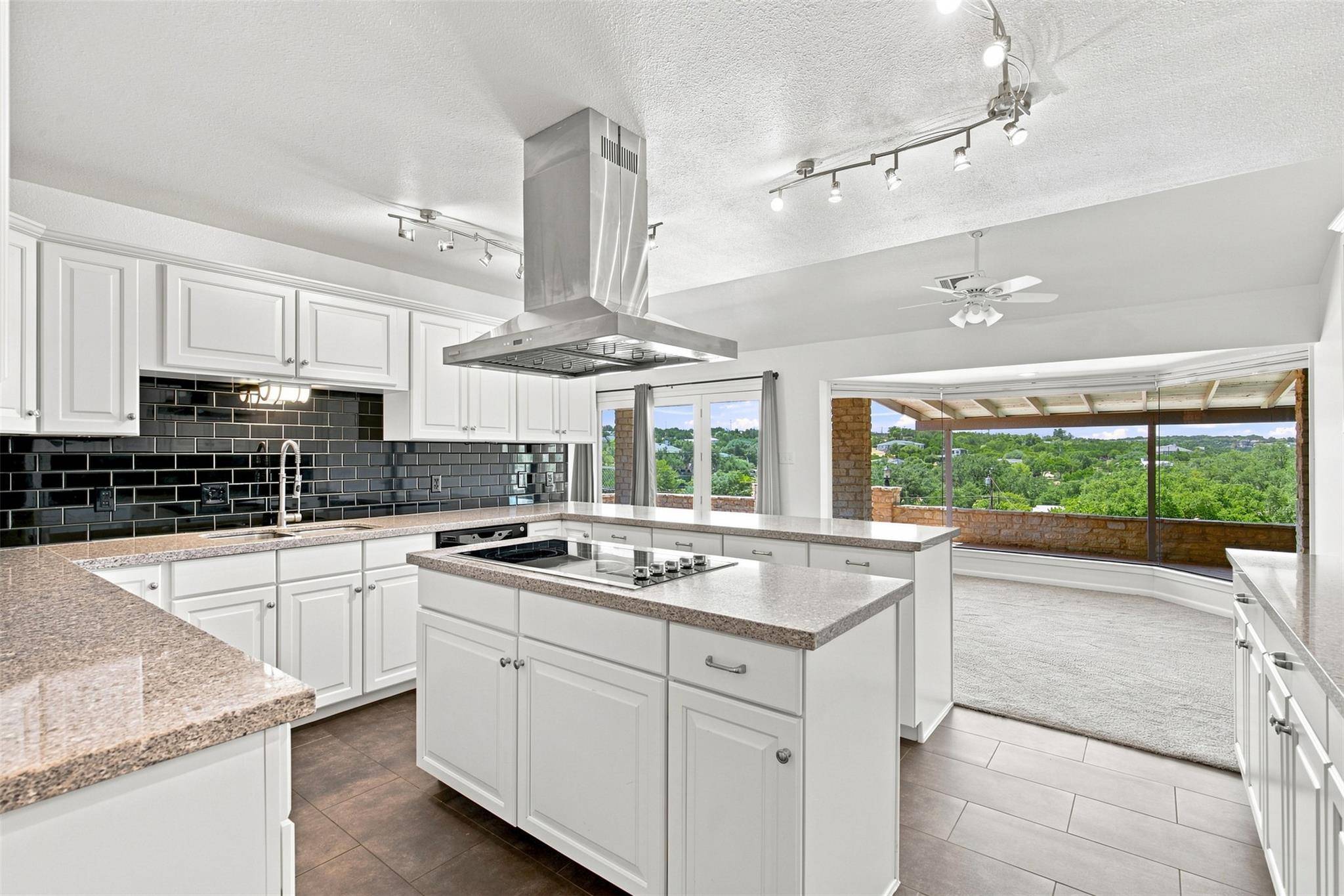 4100 Outpost TRCE, Lago Vista, TX 78645