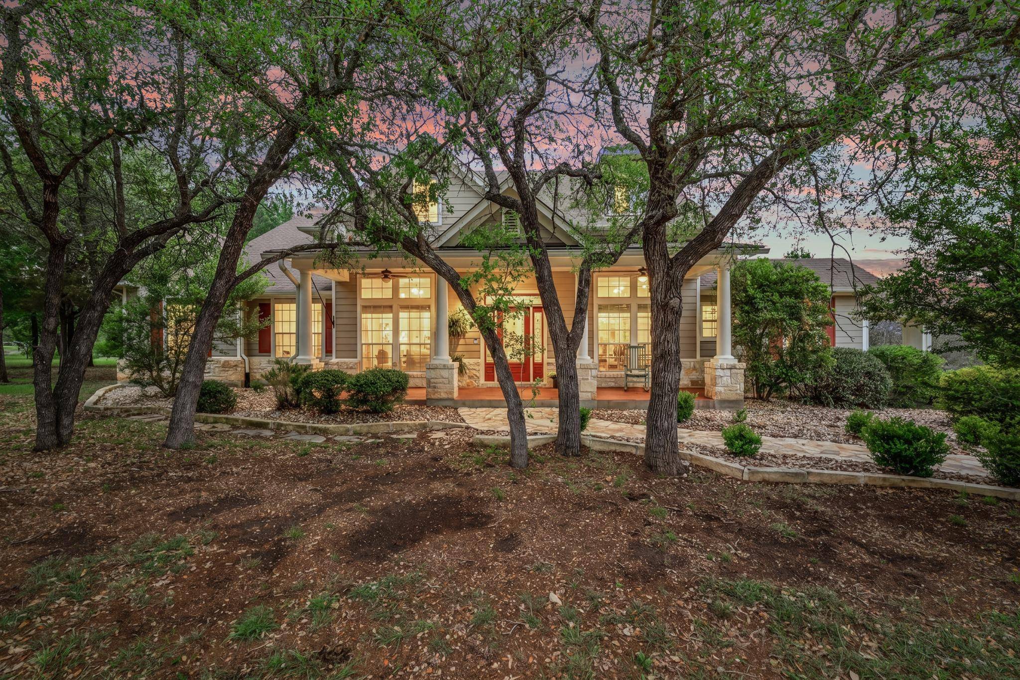 201 Shady Oaks TRL, Liberty Hill, TX 78642