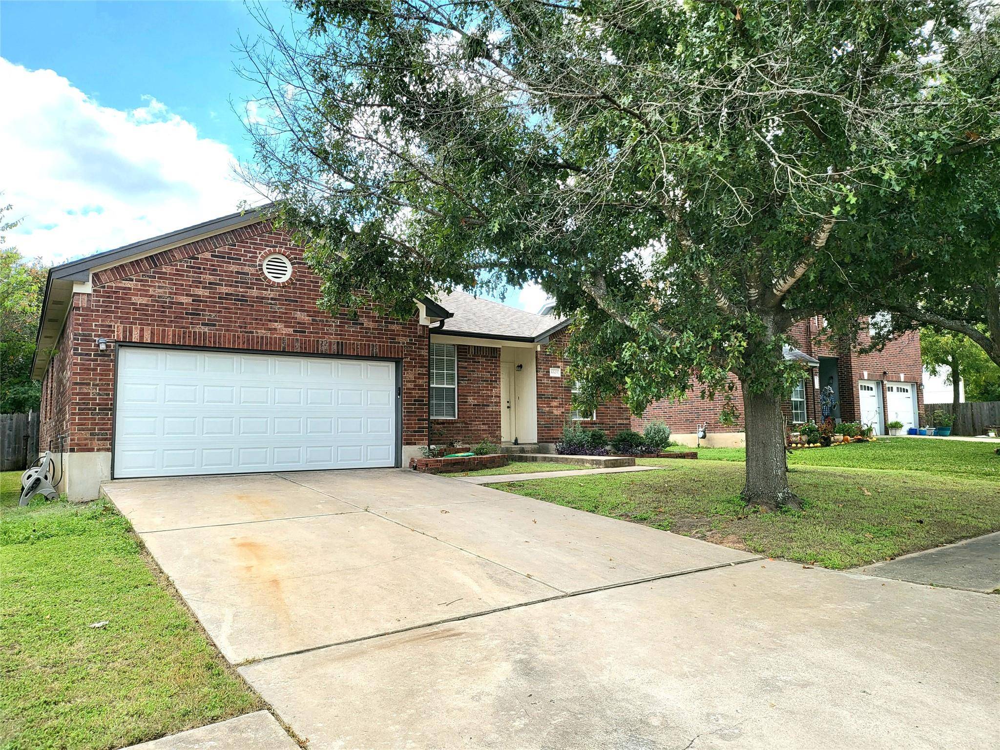 8505 Chat LN, Round Rock, TX 78681