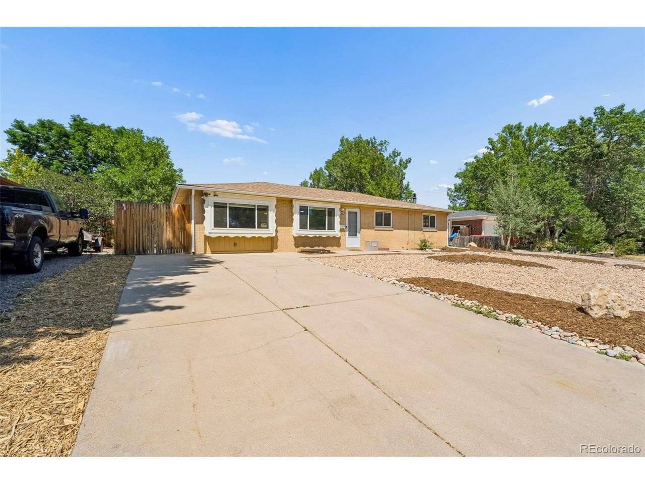 957 E 9th, Broomfield, CO 80020
