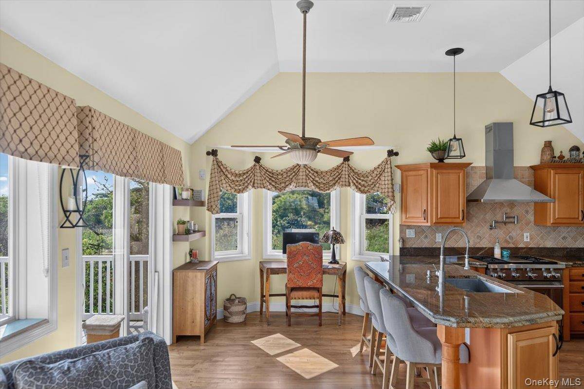 266 Clinton AVE, East Patchogue, NY 11772