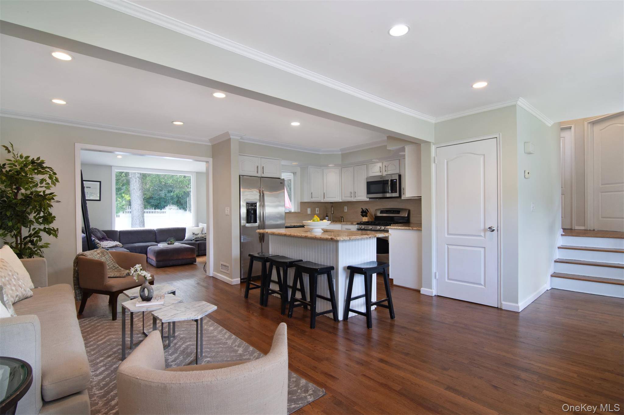 21 Eunice CT, Tarrytown, NY 10591