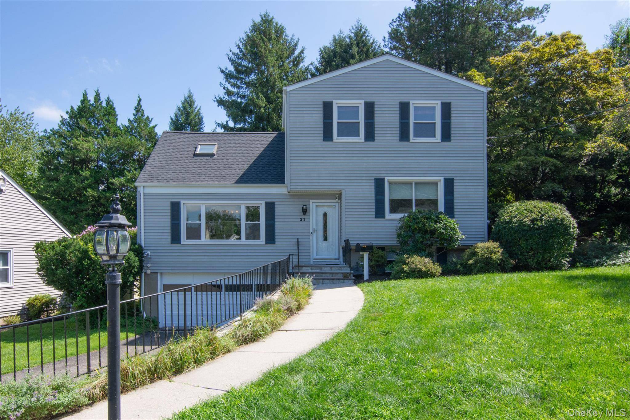 21 Eunice CT, Tarrytown, NY 10591