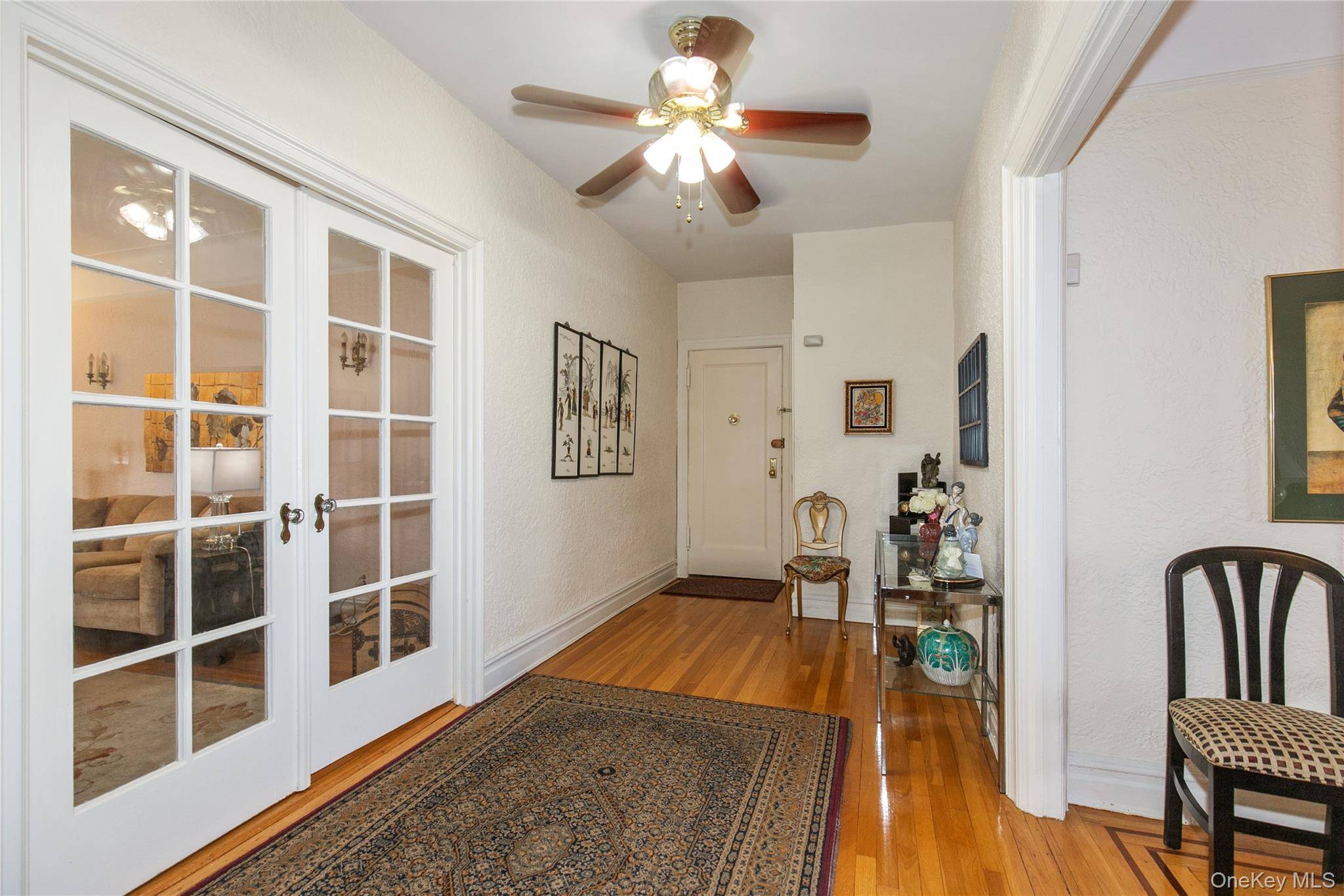 4 Maple DR #6-I, Great Neck, NY 11021