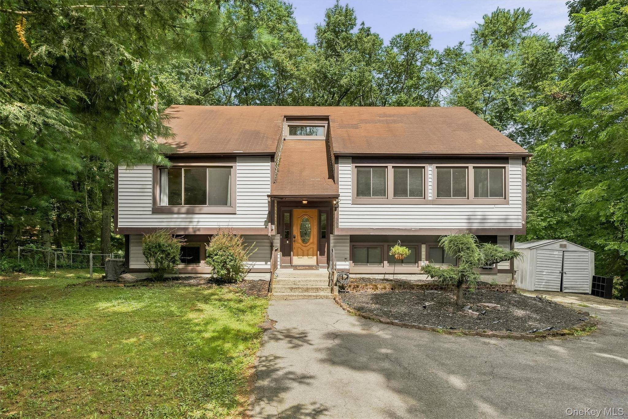 383 Rt 32, Woodbury, NY 10917