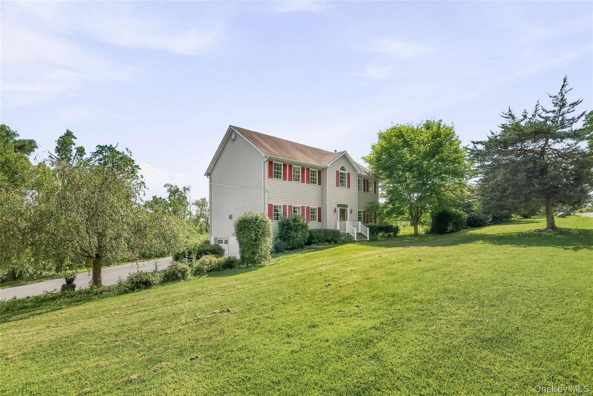 121 Conklingtown RD, Chester, NY 10918