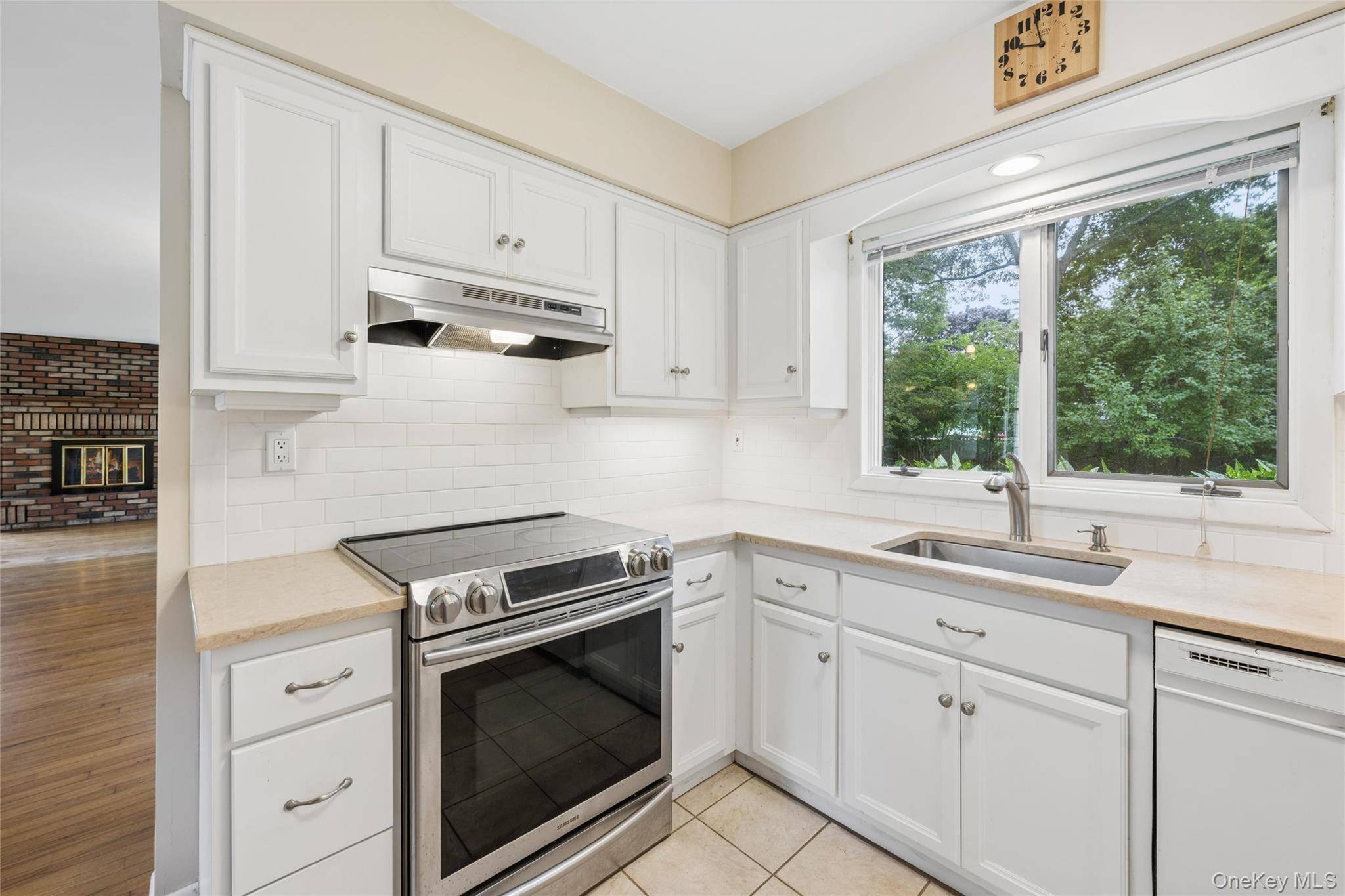 23 Argonne RD, Hampton Bays, NY 11946
