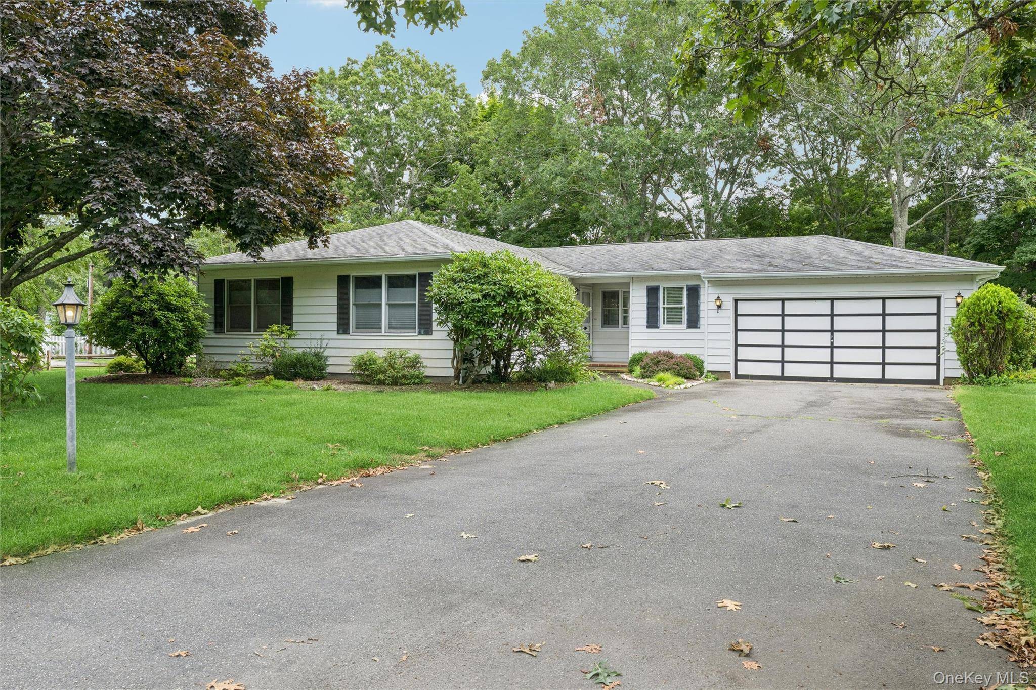 23 Argonne RD, Hampton Bays, NY 11946