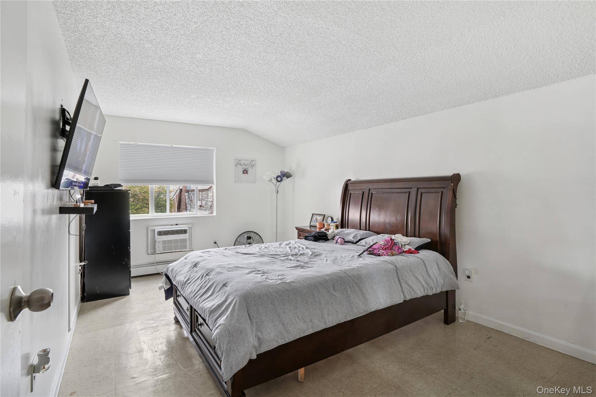 3523 86th ST, Jackson Heights, NY 11372