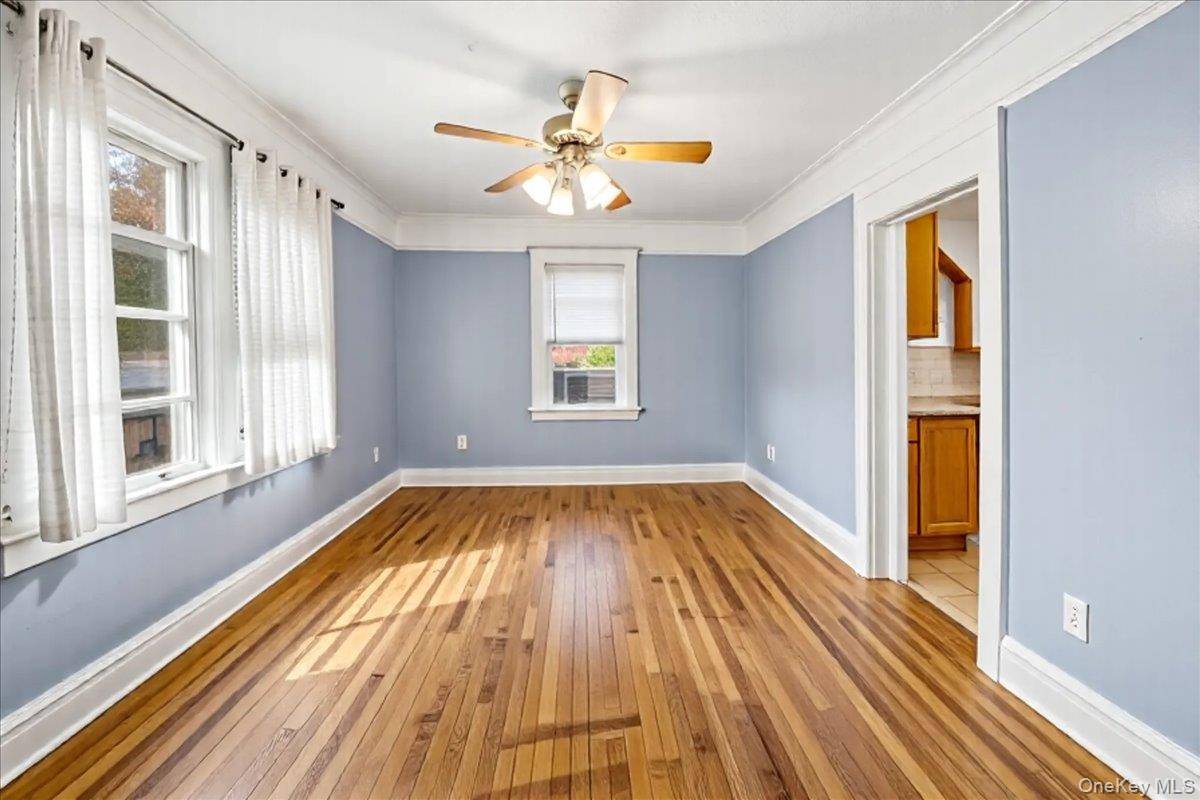 2849 E 195th ST, Bronx, NY 10461