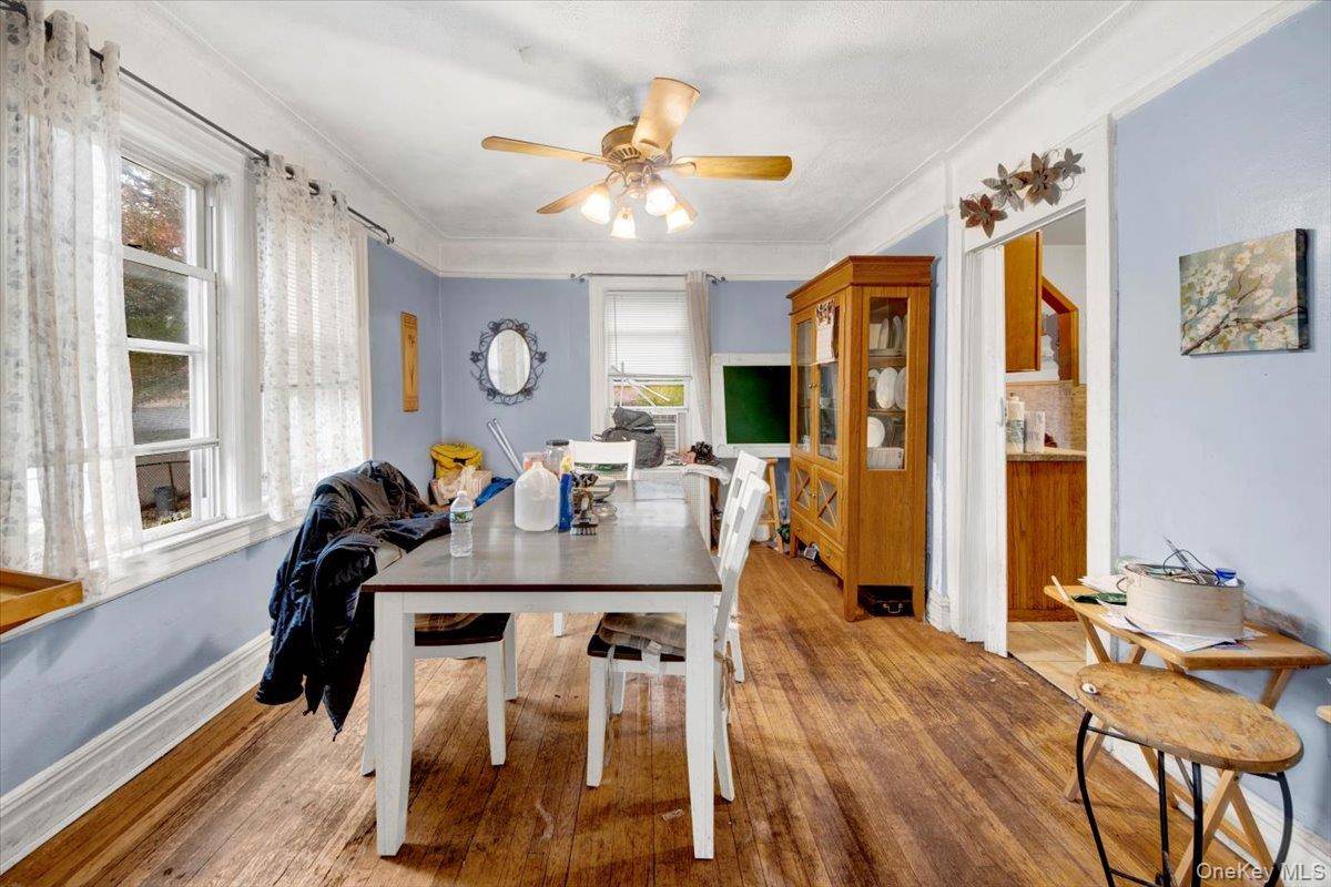 2849 E 195th ST, Bronx, NY 10461