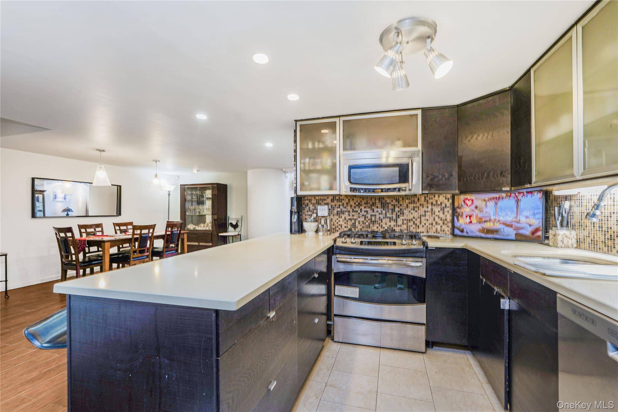 10 Bay Street Landing #1D, Staten Island, NY 10301