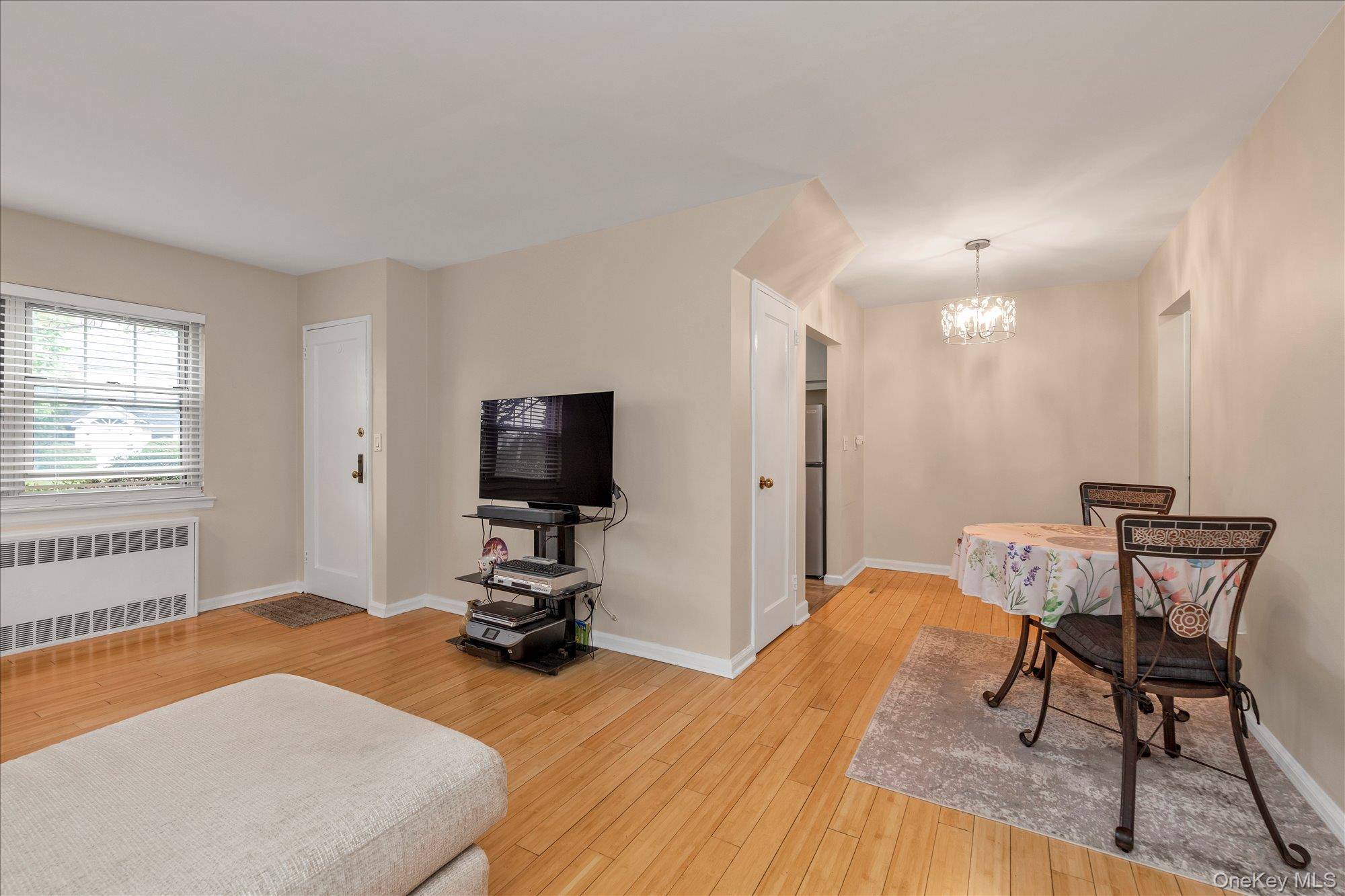 396 Merrick RD #1A, Rockville Centre, NY 11570
