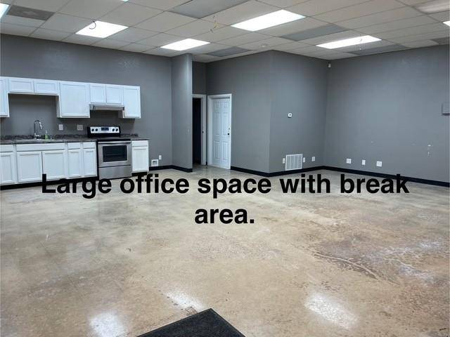 3212 E Walnut ST, Tecumseh, OK 74873