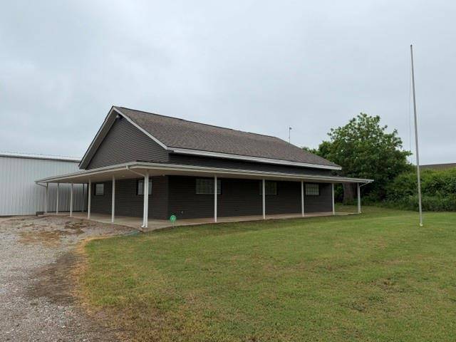 3212 E Walnut ST, Tecumseh, OK 74873