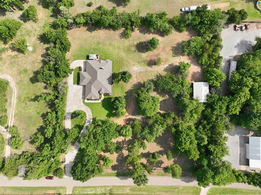 3318 E 44th ST, Edmond, OK 73013