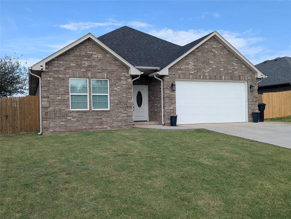 137 SW 7th ST, Moore, OK 73160