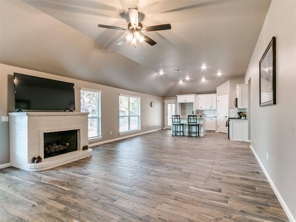 796 Harrison ST, Harrah, OK 73045