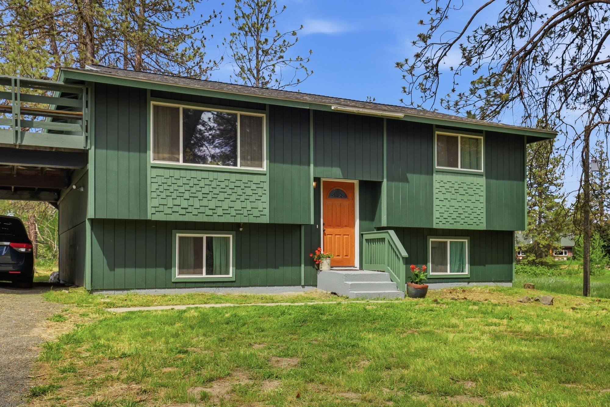 19716 S Cheney Plaza Rd, Cheney, WA 99004