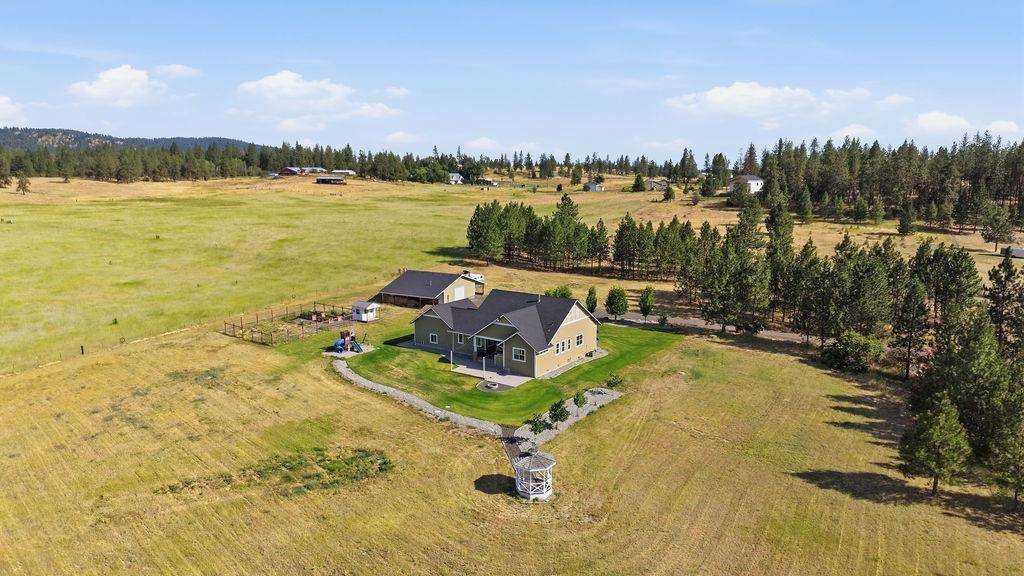 5748 Jergens Rd, Nine Mile Falls, WA 99026