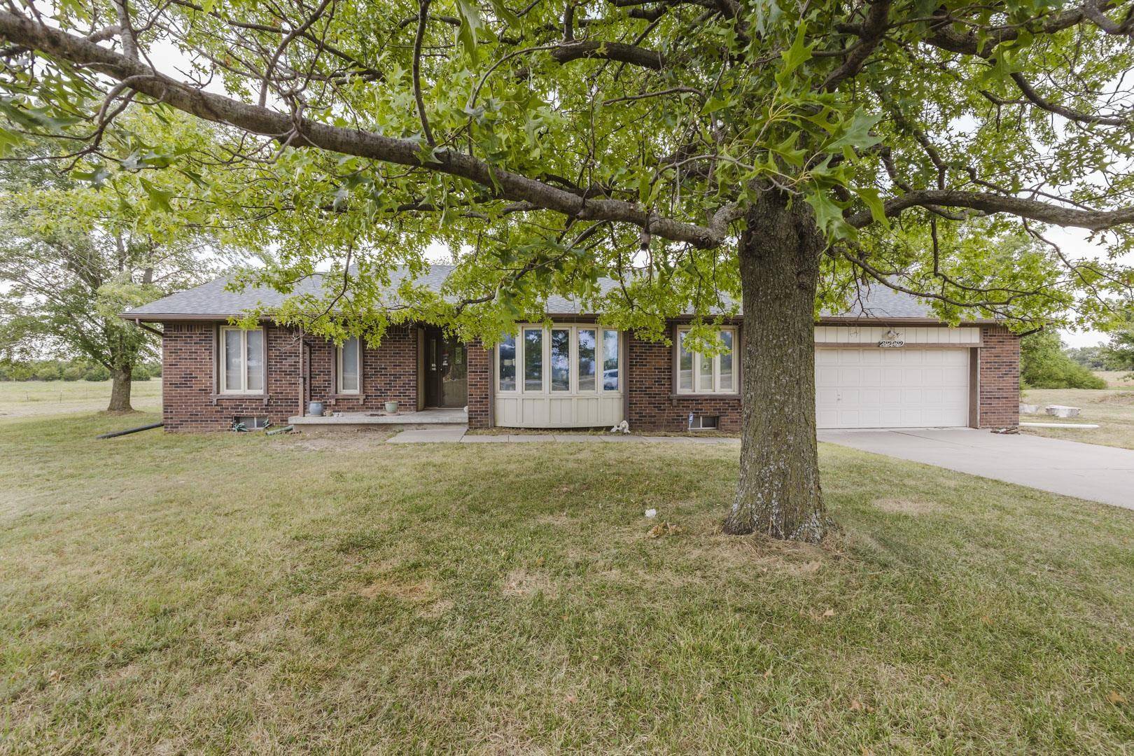 2929 S Greenwich, Wichita, KS 67210