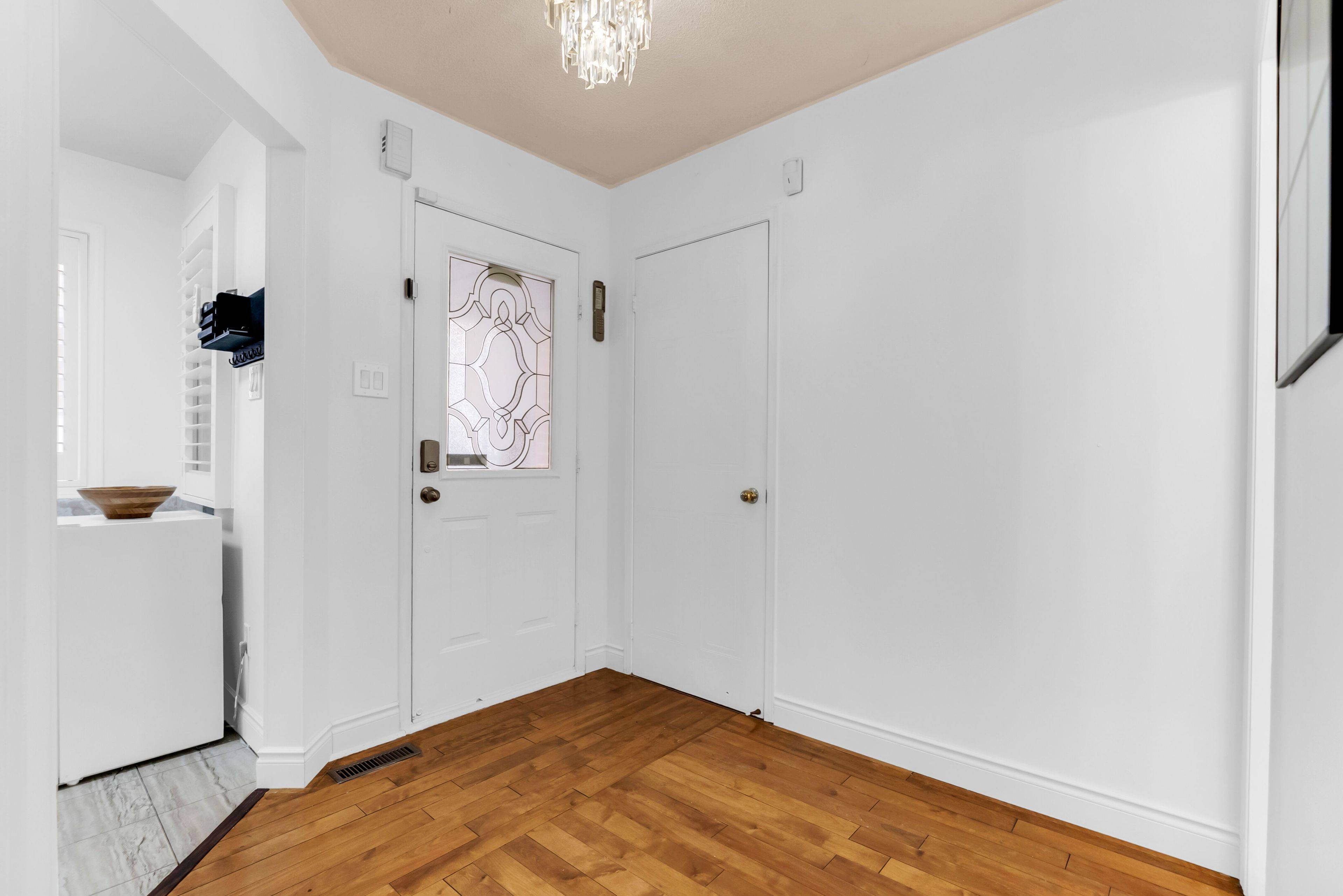 5639 Whistler CRES, Mississauga, ON L4Z 3R7