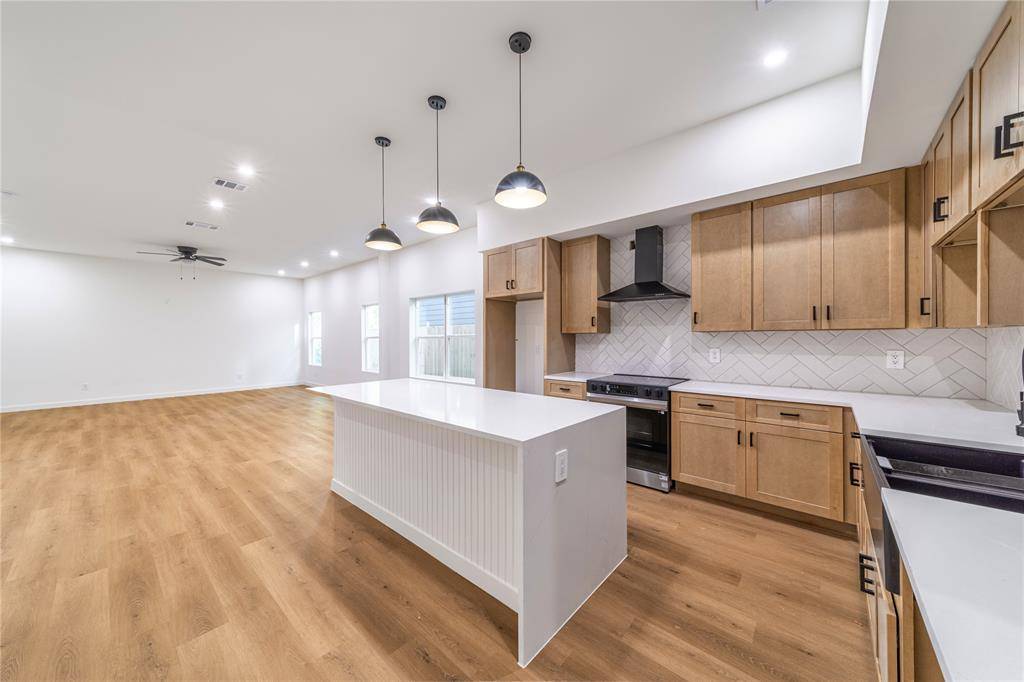 816 Lambert Street, Dallas, TX 75203