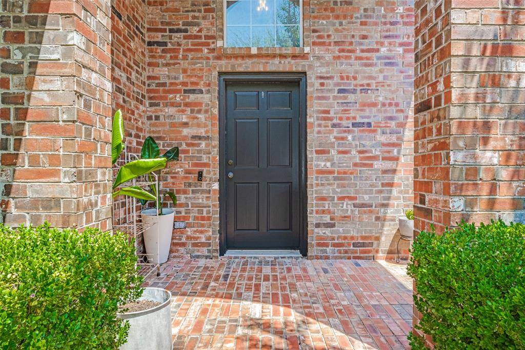 310 Conroe Circle, Argyle, TX 76226
