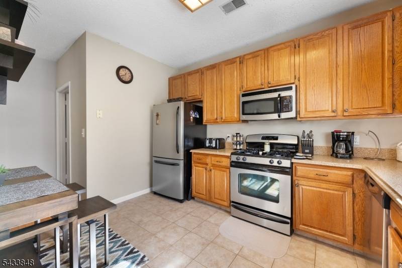 65 Hancock Dr, Morris Twp., NJ 07960