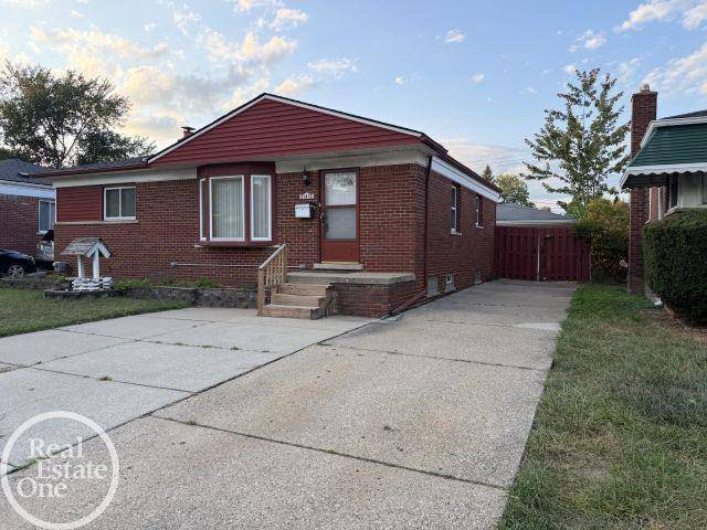 21419 E 13 Mile RD, St Clair Shores, MI 48082