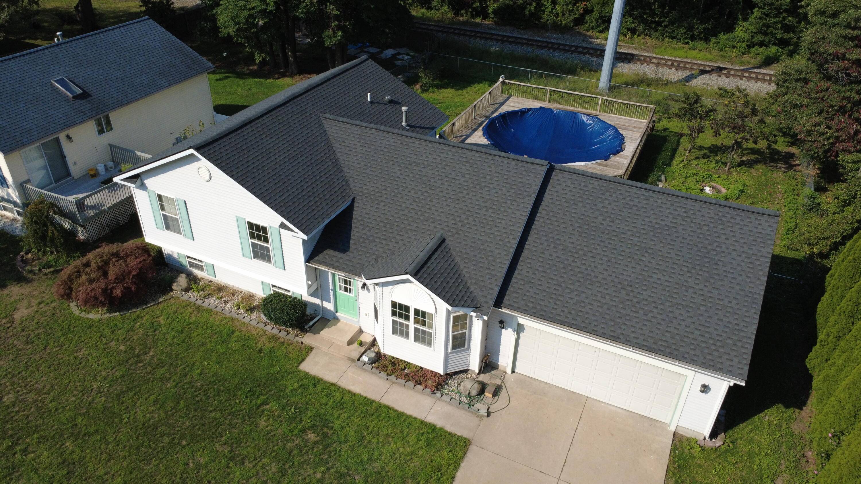 2591 W Pine LN, Holland Twp, MI 49424