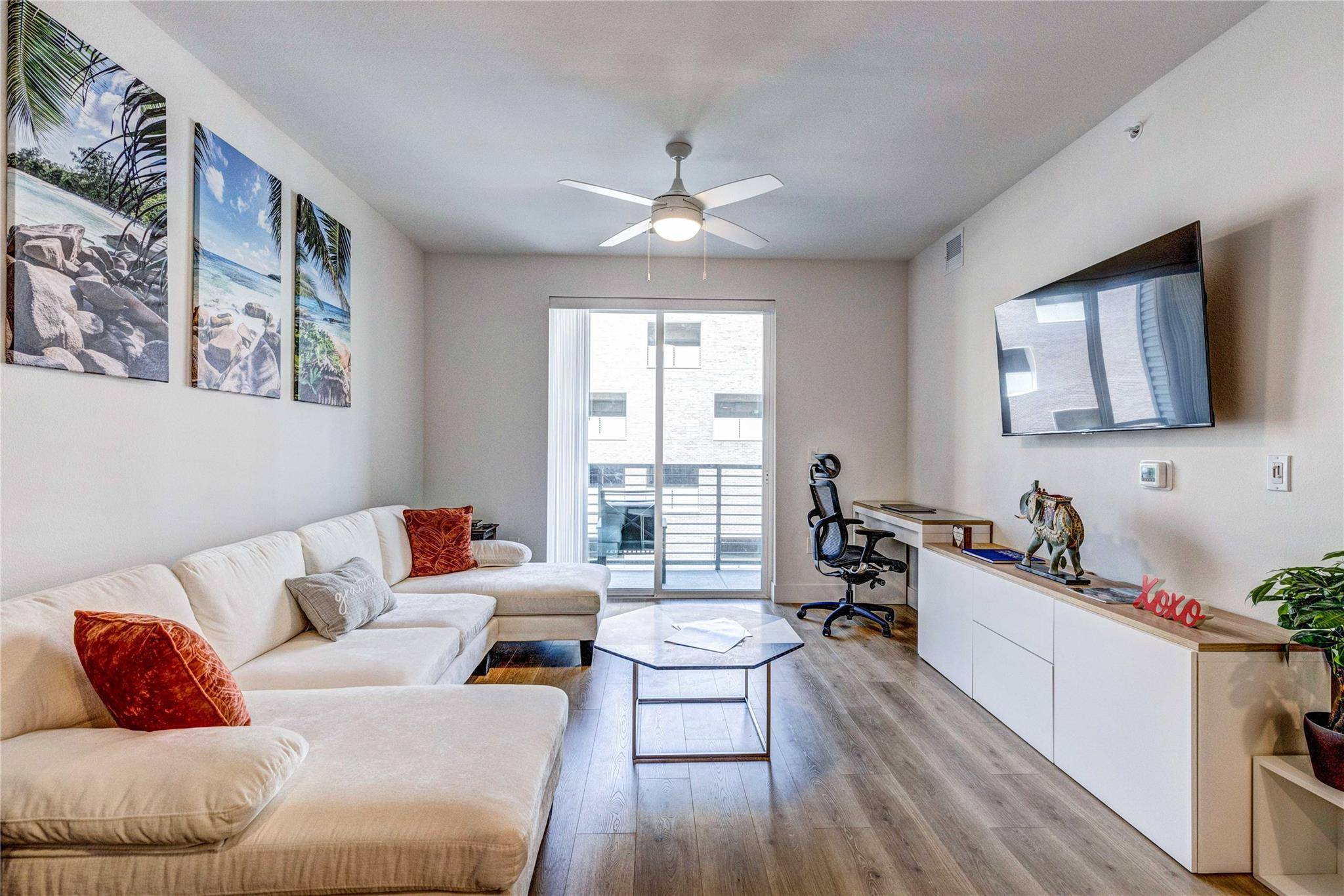 1701 Simond Ave #301, Austin, TX 78723