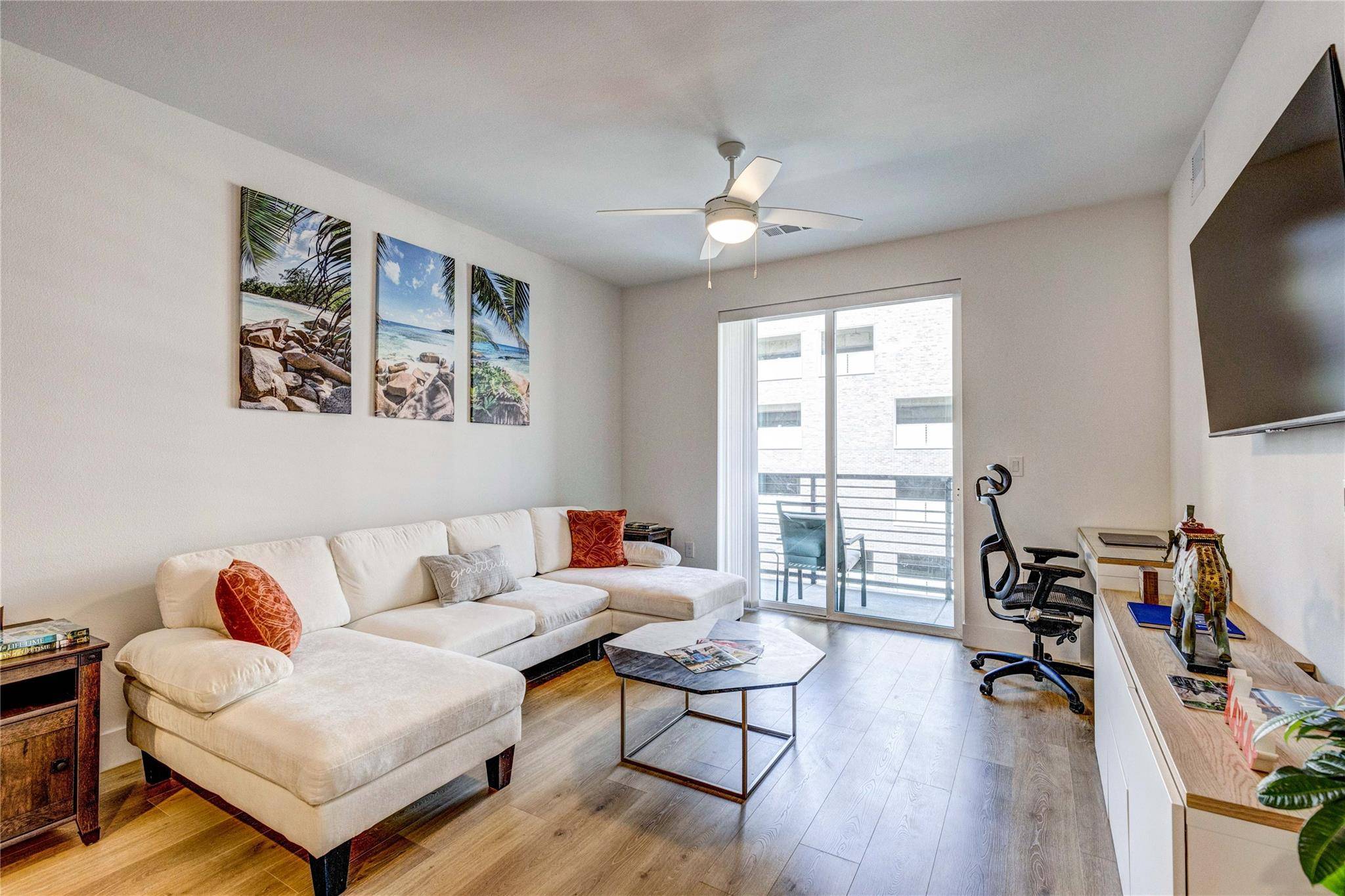1701 Simond Ave #301, Austin, TX 78723