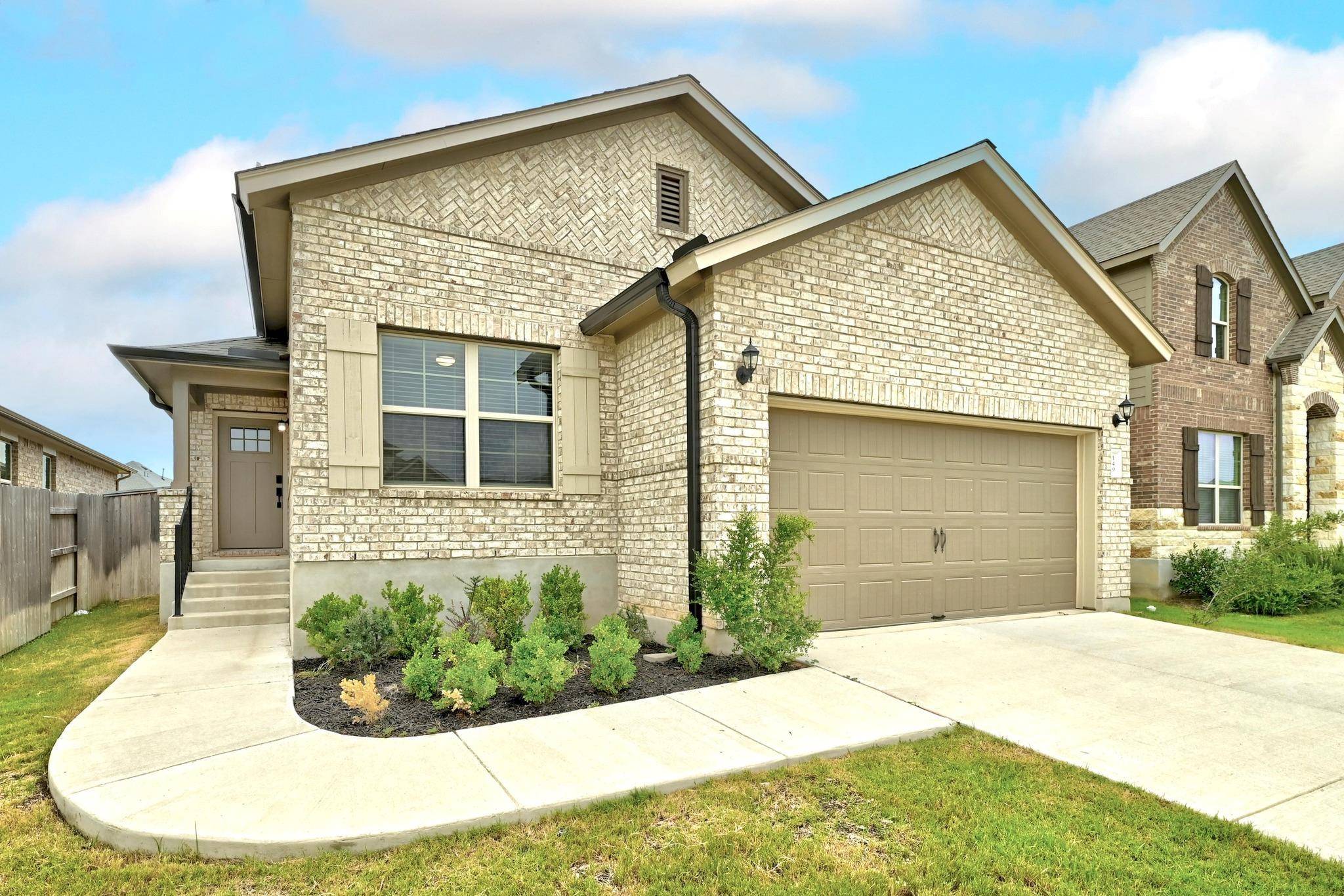 149 Hackberry LN, Bastrop, TX 78602