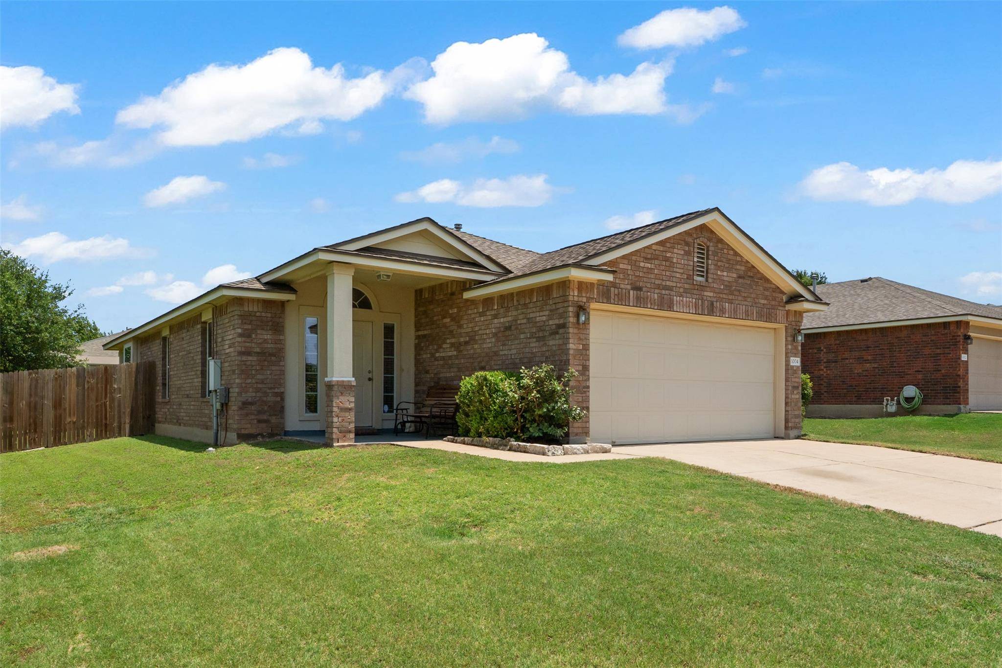 1004 Whitley DR, Leander, TX 78641