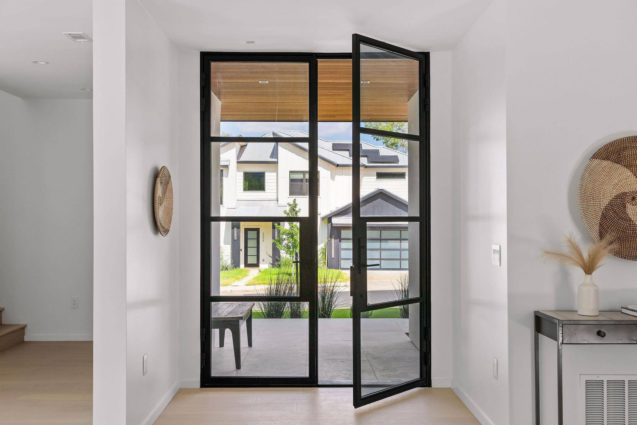 3007 Locke LN, Austin, TX 78704