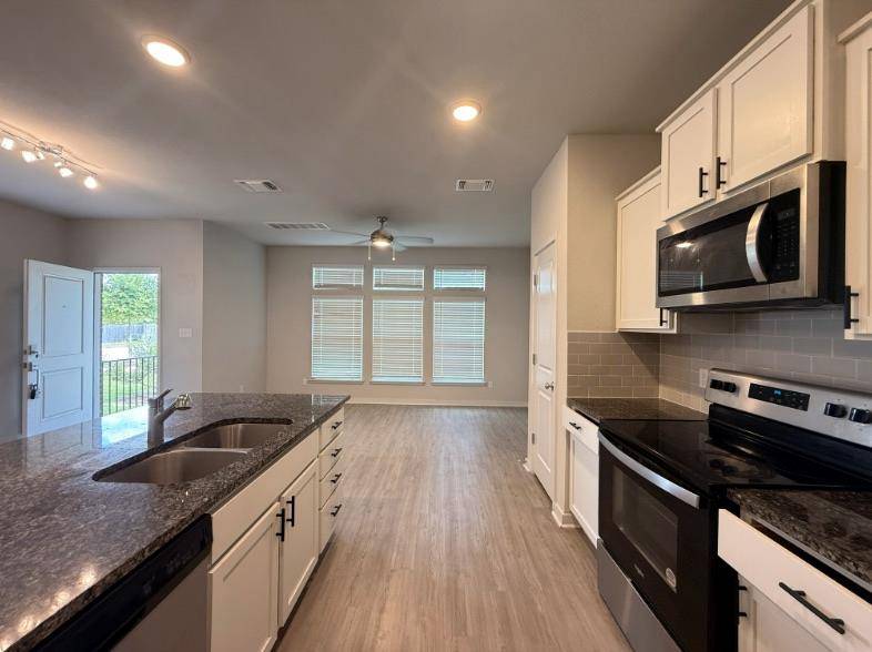 605 W South ST #92, Leander, TX 78641