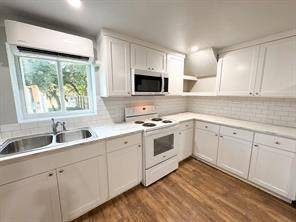 1050 1050 FM 970 #102, Florence, TX 76527