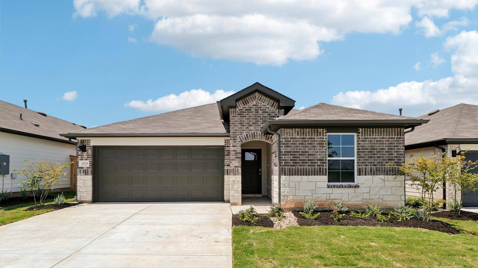 25529 Farmers Crop LN, Elgin, TX 78621