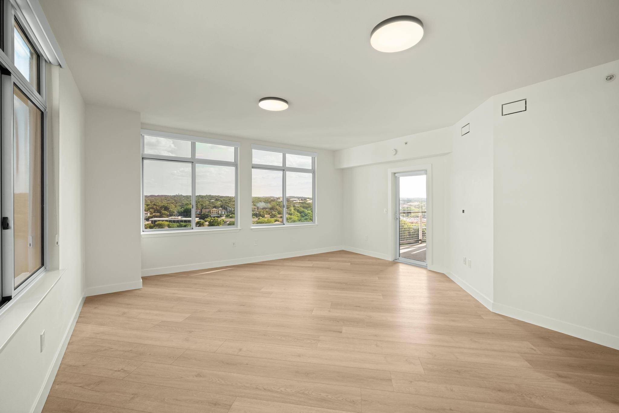 54 Rainey ST #1201, Austin, TX 78701