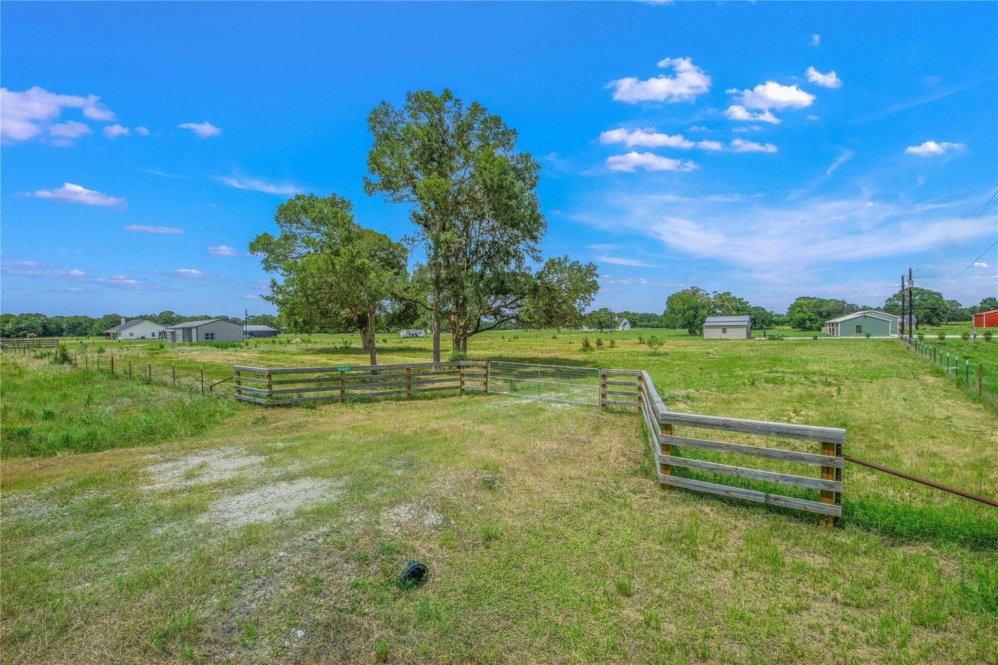 12889 Della Love RD, Bryan, TX 77808
