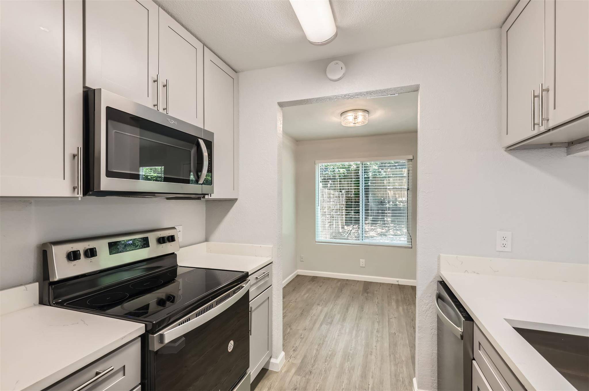 9201 Sedgemoor TRL #B, Austin, TX 78748