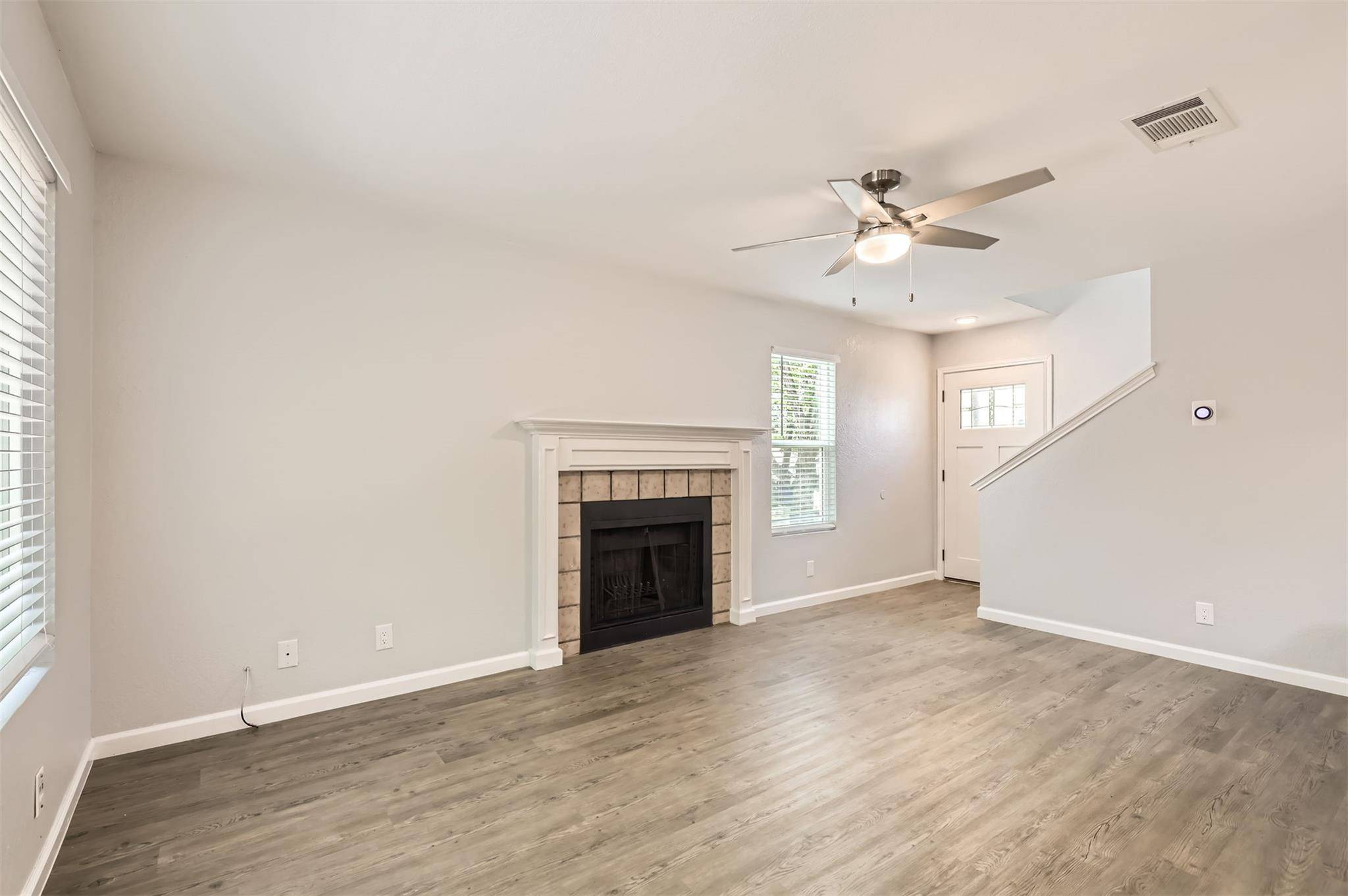 9201 Sedgemoor TRL #B, Austin, TX 78748