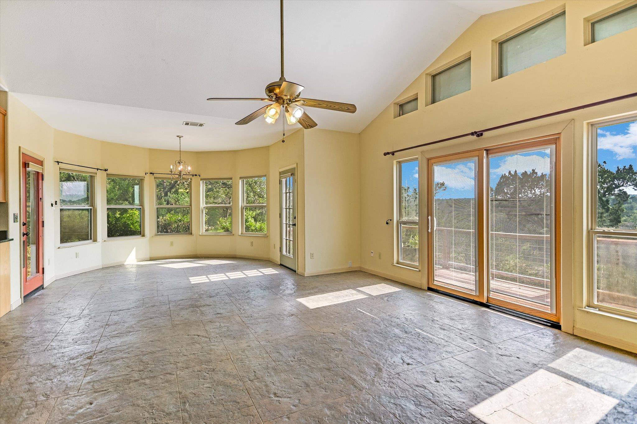 700 CLIFFSIDE RD, Wimberley, TX 78676