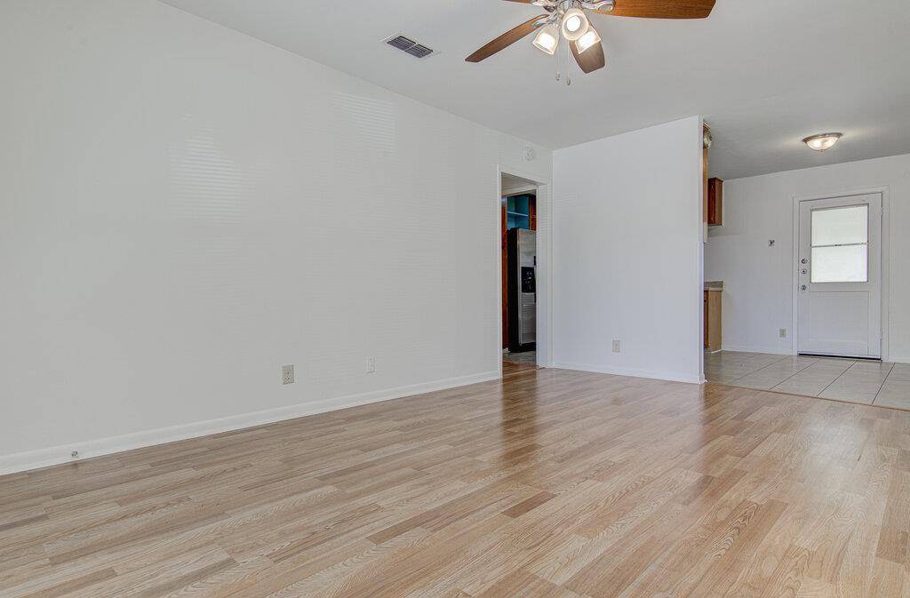 8406 Burrell DR, Austin, TX 78757