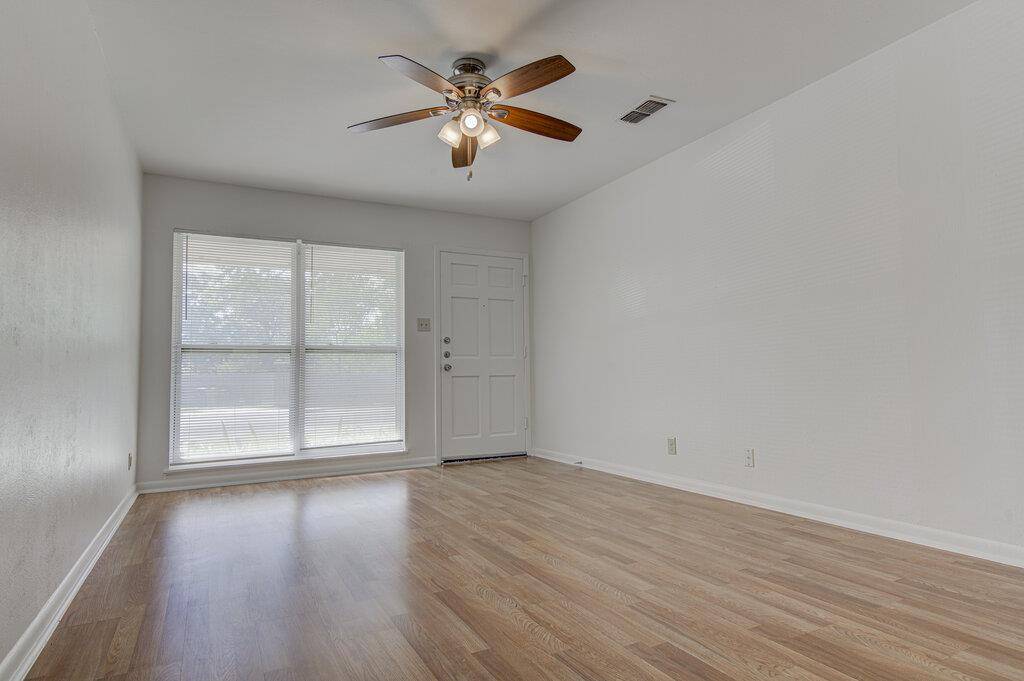 8406 Burrell DR, Austin, TX 78757