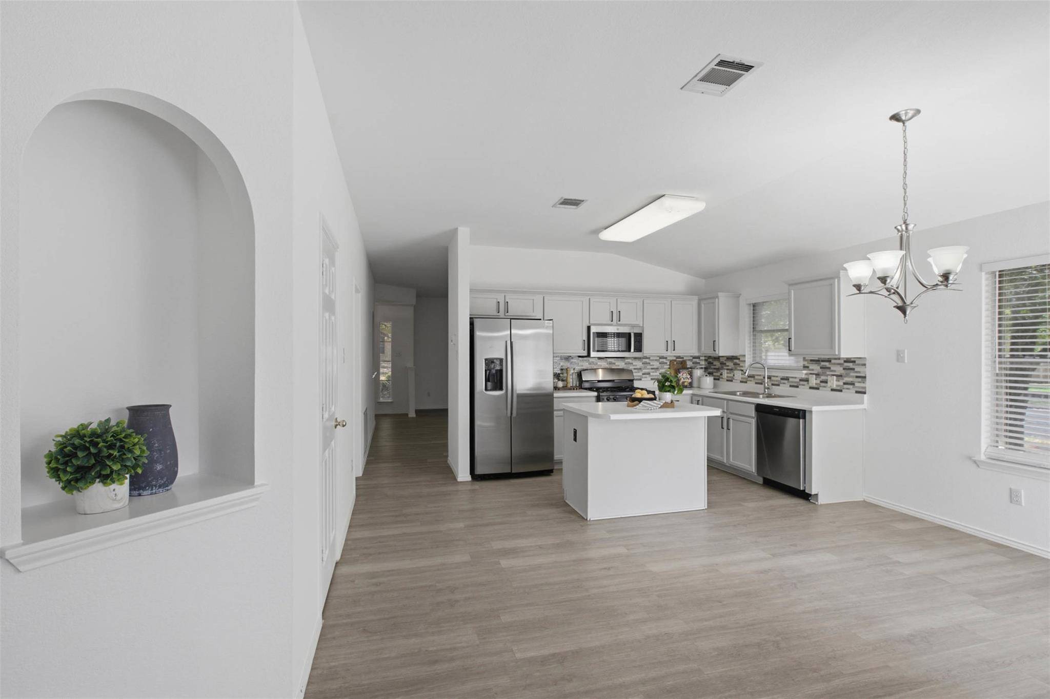 17400 Bottle Springs LN, Leander, TX 78641