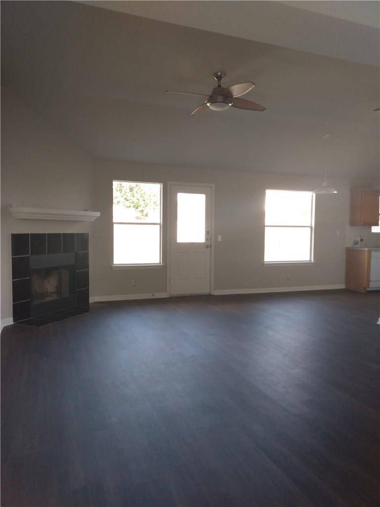 406 Ballentine CT, Hutto, TX 78634