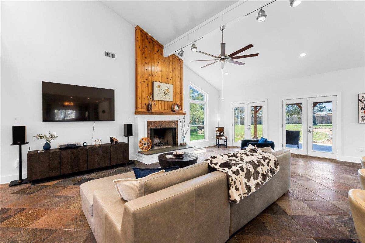 14519 Fitzhugh RD, Austin, TX 78736